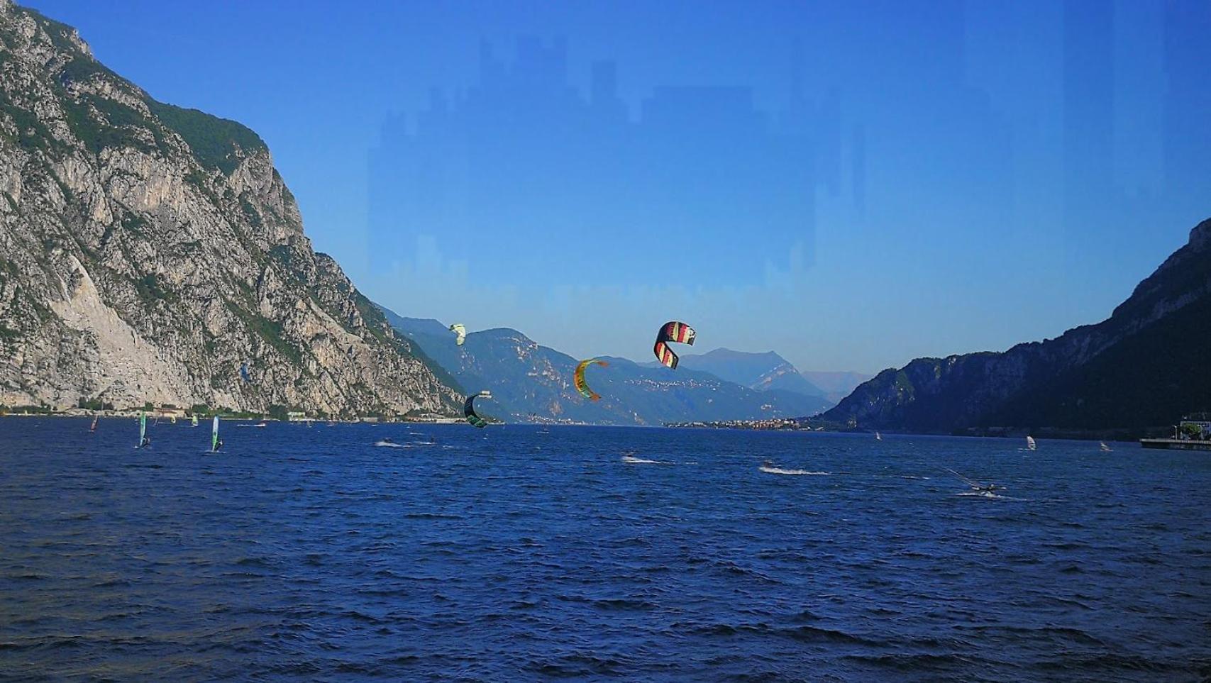 Casa Imbarcadero Apartment Lecco Luaran gambar